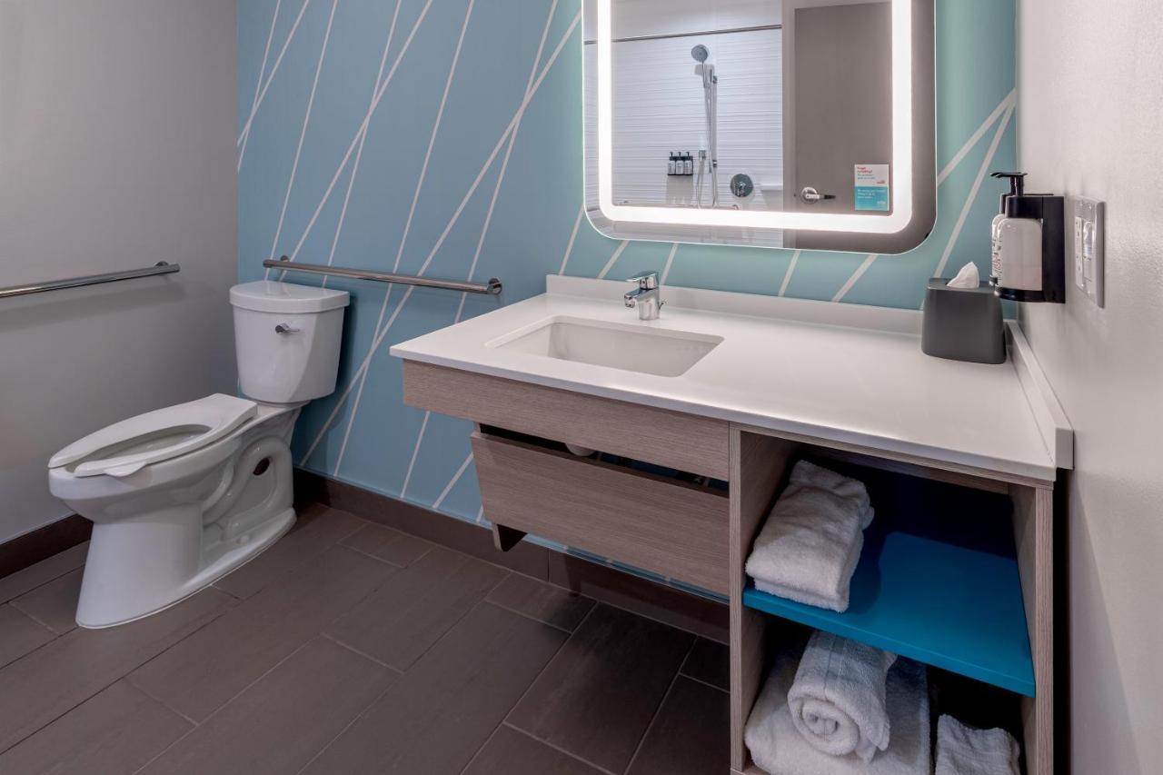 Avid Hotels Milwaukee West - Waukesha By Ihg Pewaukee المظهر الخارجي الصورة